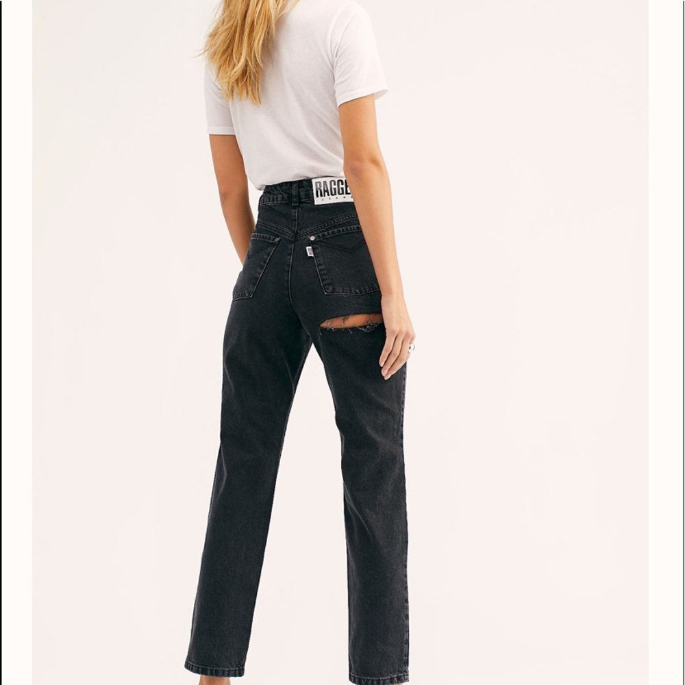 LOOKING FOR THESE JEANS IN CHARCOAL OR INDIGO
